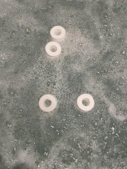 New 3 Pack Oil Absorbing Scum Disc for Hot Tubs and Pools, Scum Absorber for Hydrocarbons, Lotions, Oils, Sunscreens and Other Grime for Pools and Spas, Made in The USA